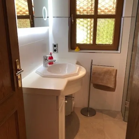 Blockhaus Am Waldrand